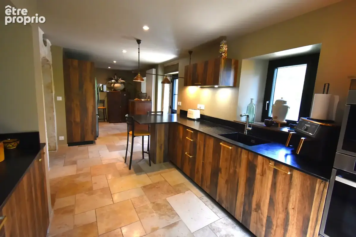 Ensemble de charme et de luxe sur 8ha avec piscine, maison d'amis et petite écurie. - photo 4