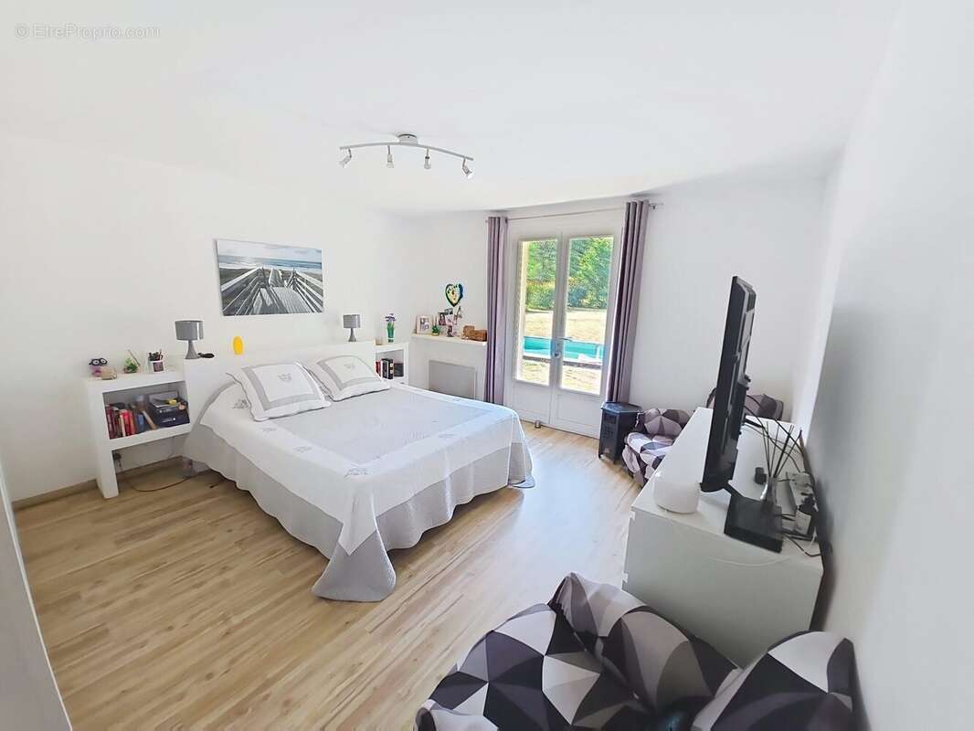 Maison à ONESSE-ET-LAHARIE