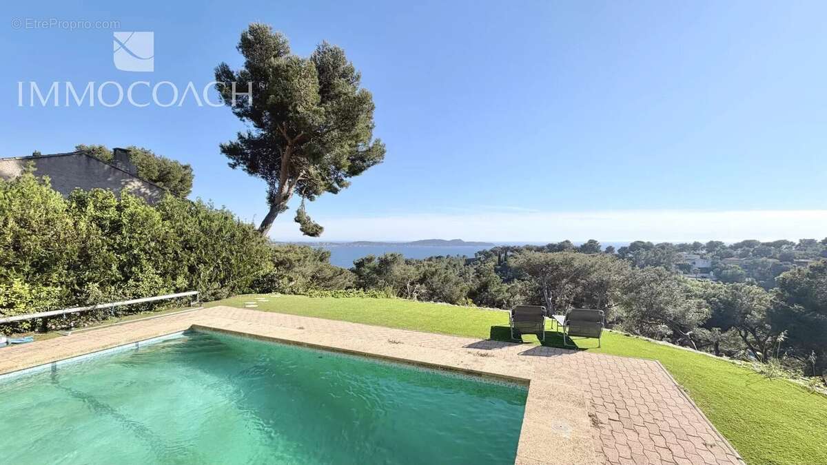 Maison à HYERES