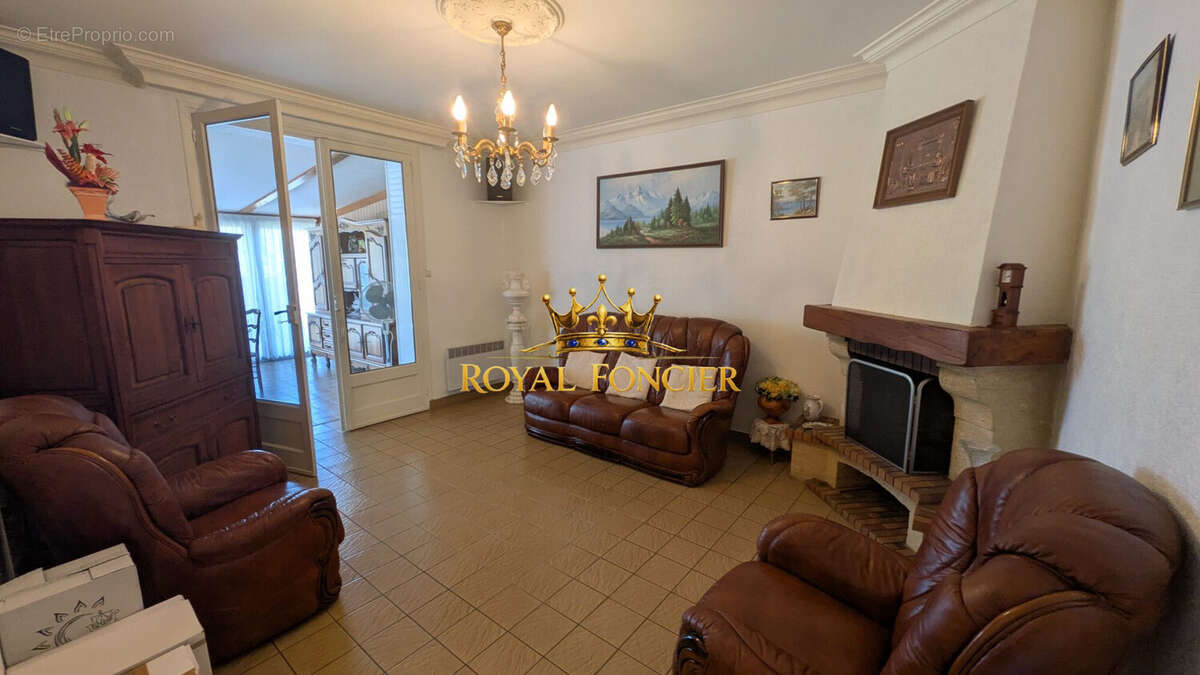 Maison 126 m² à Port-De-Piles  - photo 6