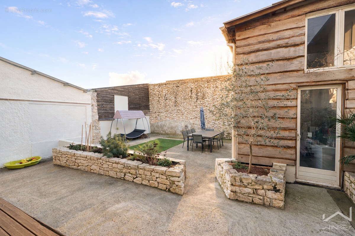 Appartement à MONTBOUCHER-SUR-JABRON