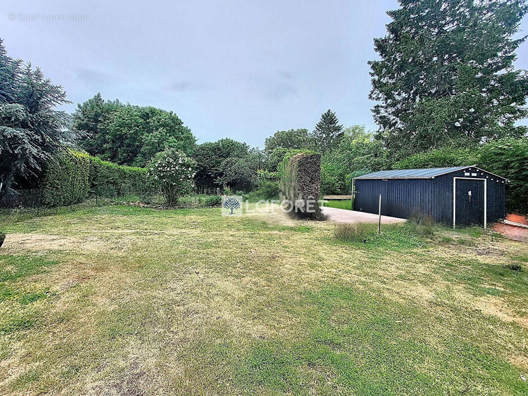 Maison à MONTBREHAIN