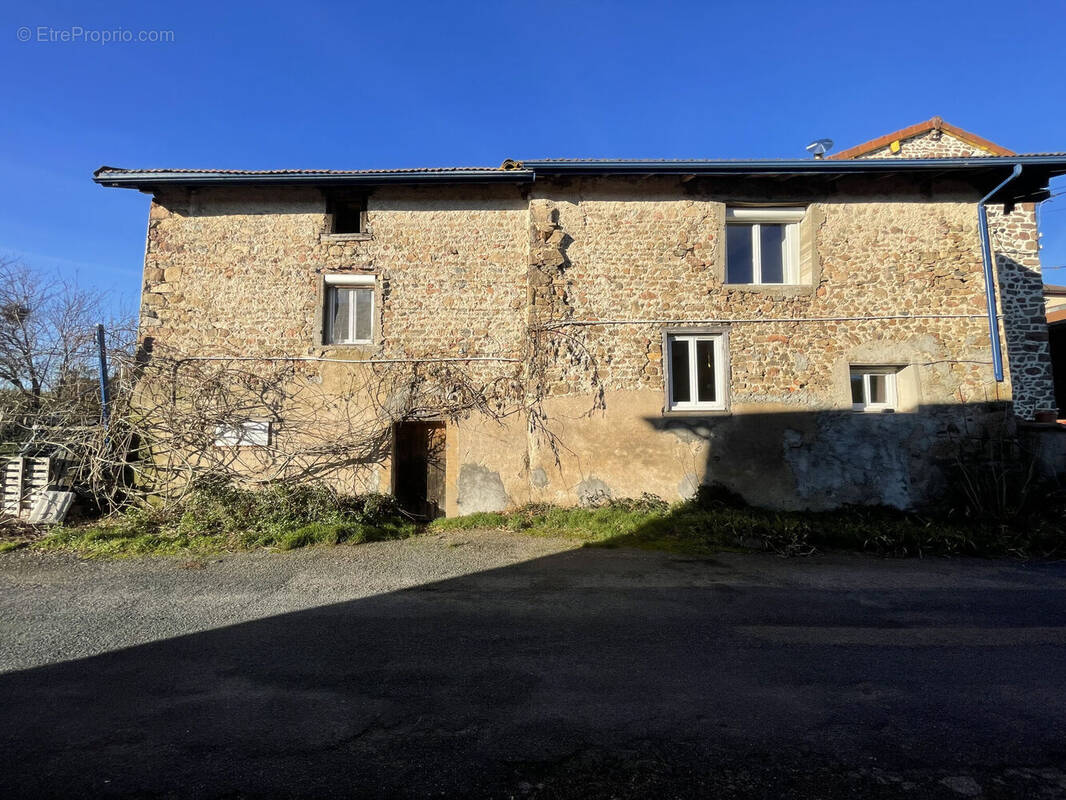 Photo 1 - Maison à AMPLEPUIS