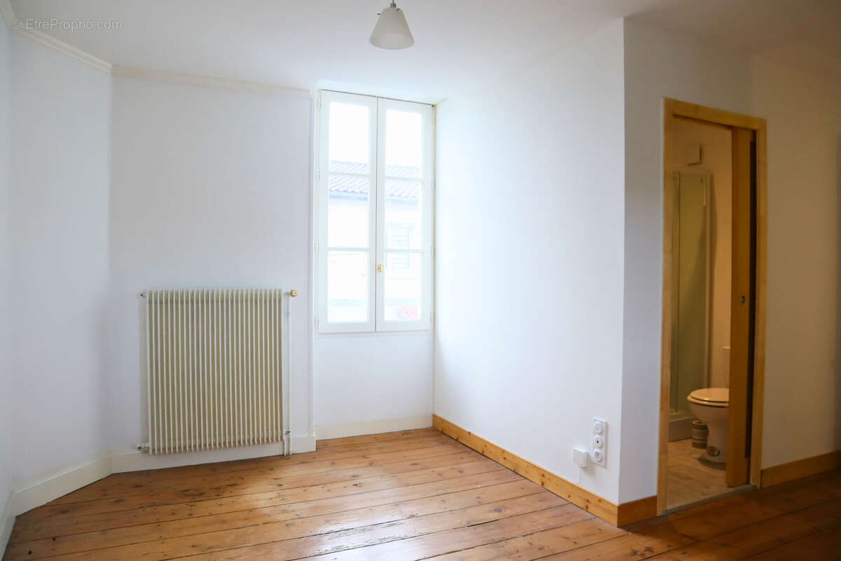 Maison à COGNAC