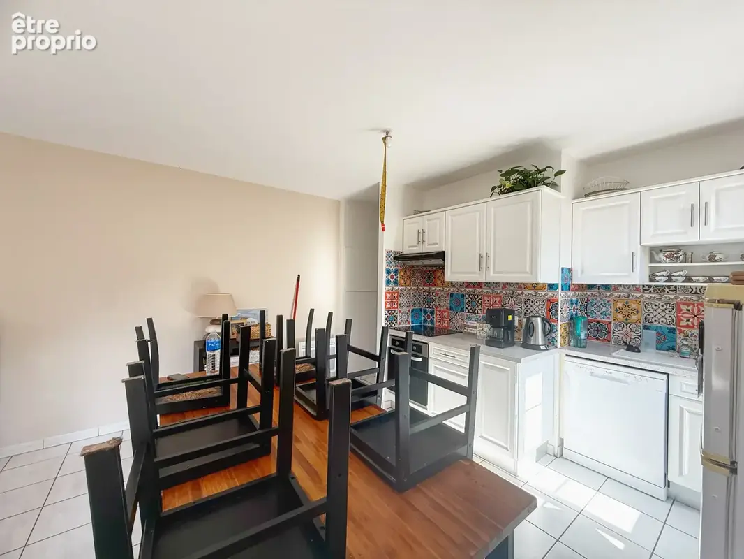 Appartement T3 avec terrasse et parking - photo 6