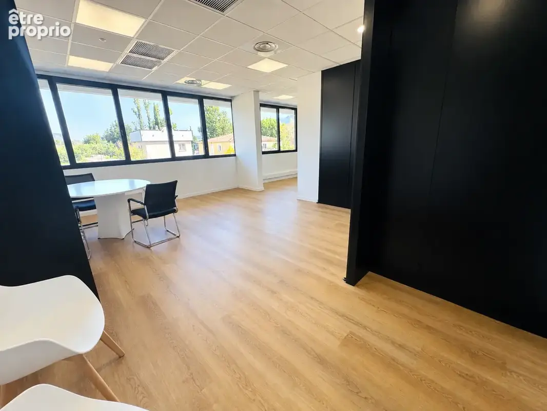 Aubagne   napollon  bureaux haut de gamme de 119 m2 + parkings privatifs - photo 3