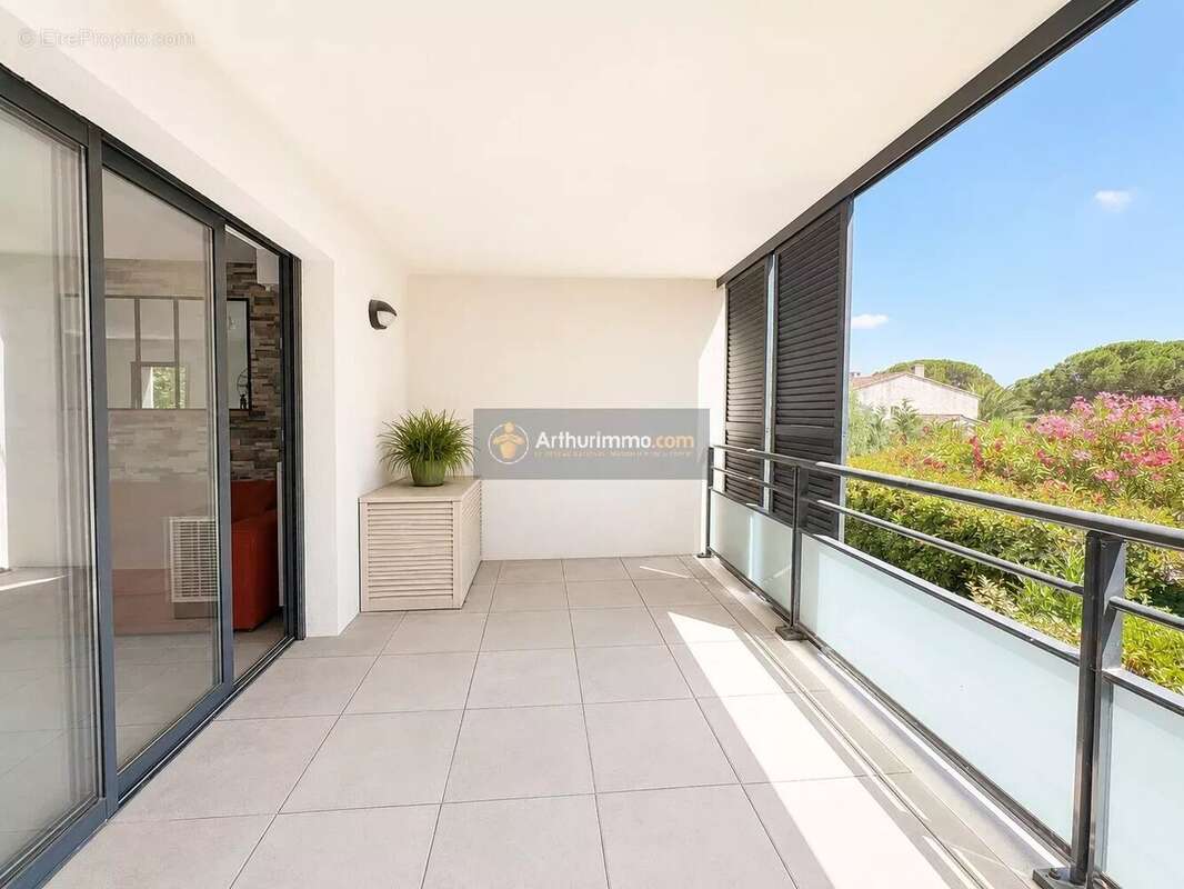 Appartement à FREJUS