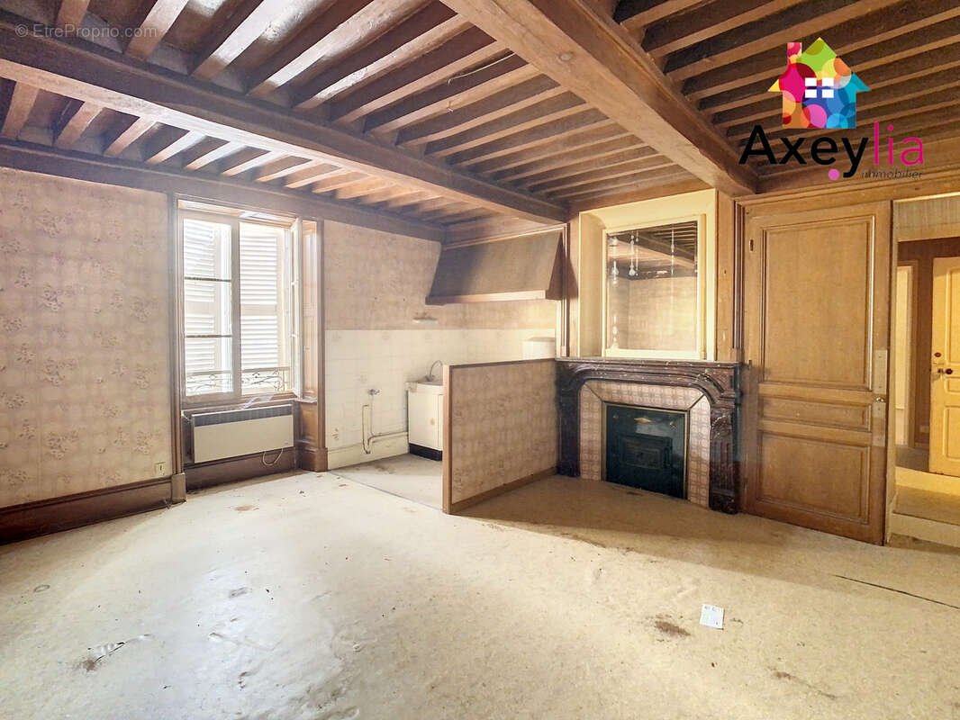 Appartement à RENAISON