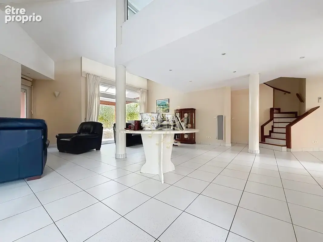 Maison 4 pièces 131 m² à vendre à Saint-Jean (31240) - photo 2
