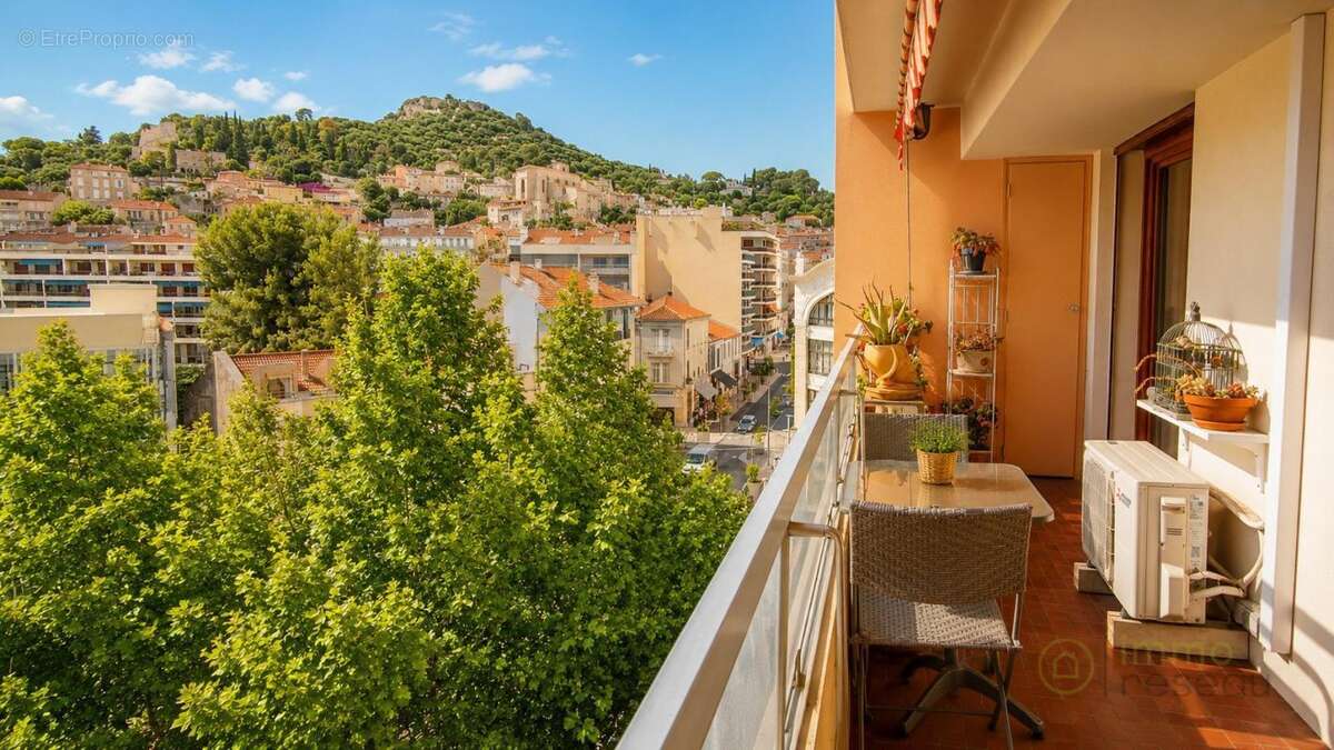 Appartement à HYERES