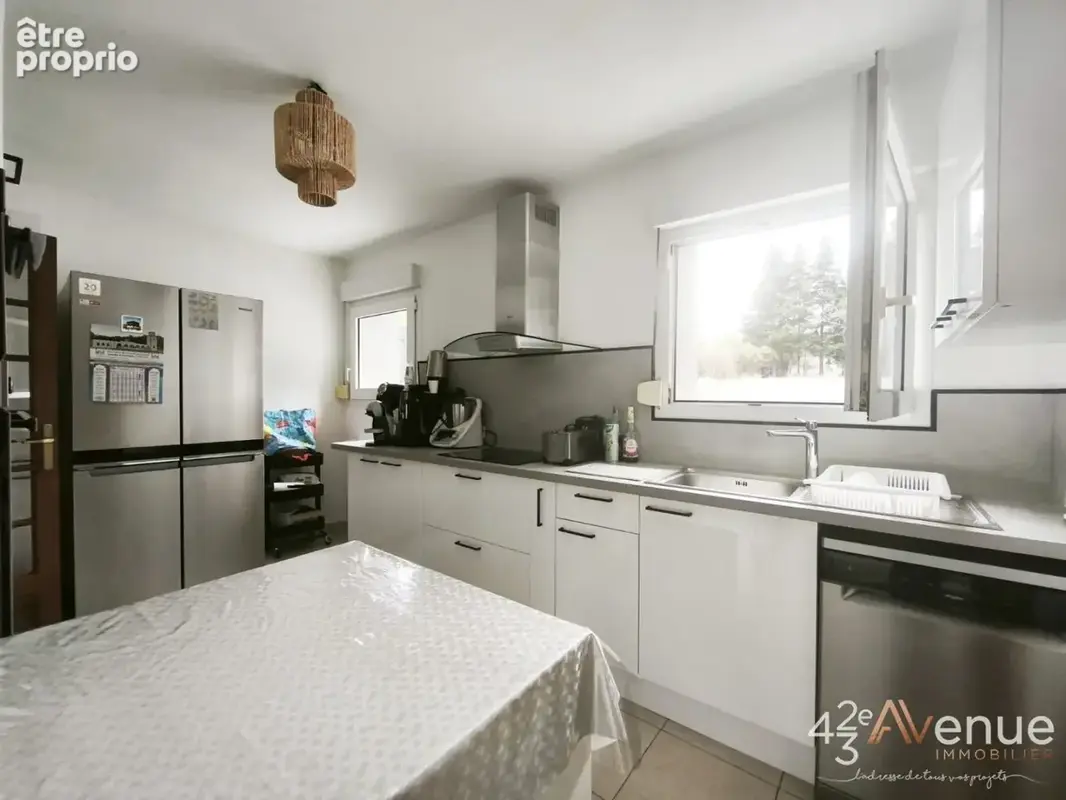 Maison 104 m² à Saint-Chamond  - photo 8