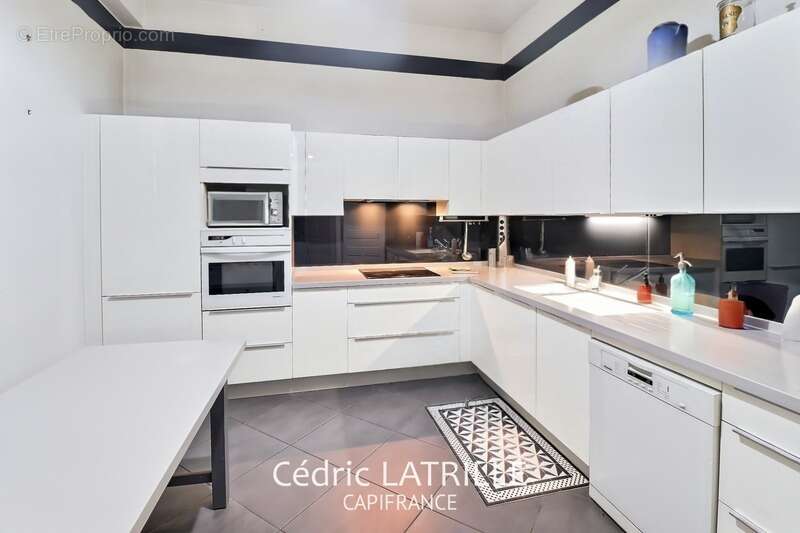 Maison Bourgeoise à vendre 11 pièces TARBES (65) - photo 7