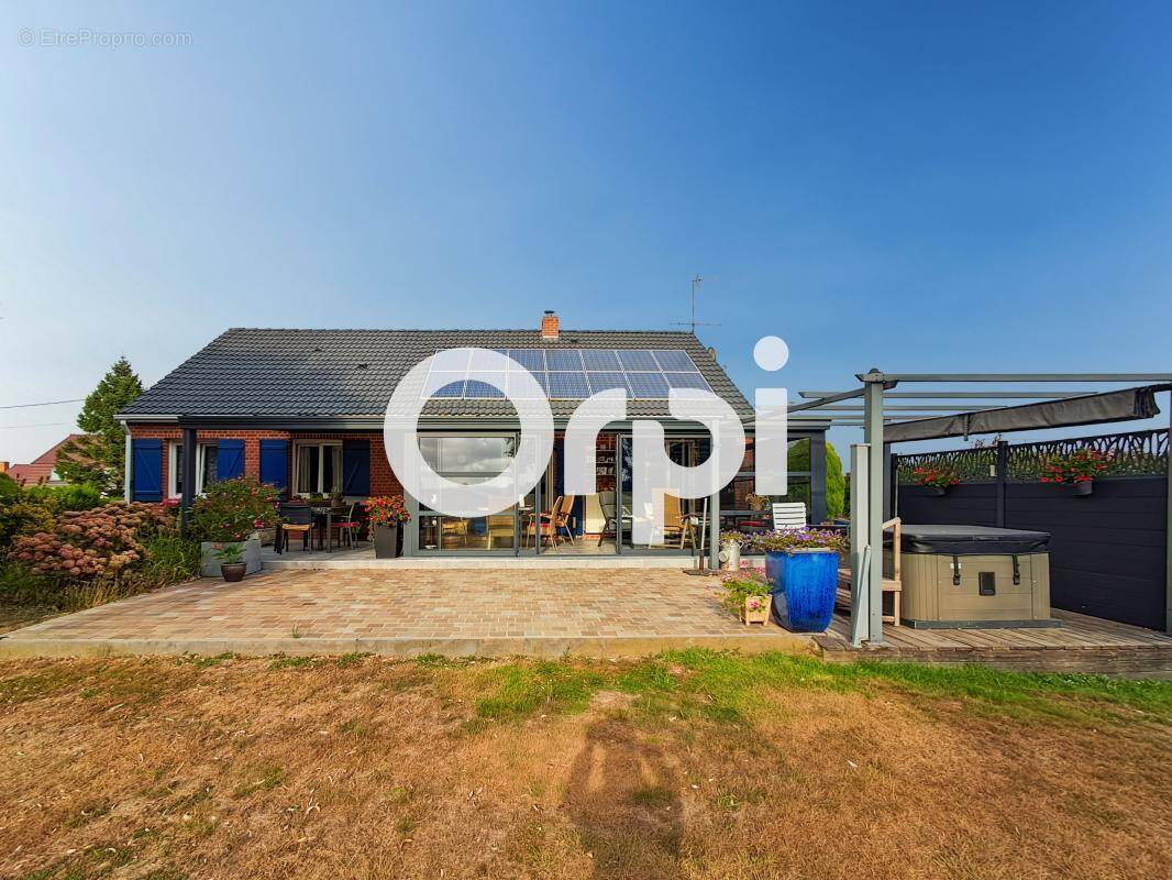 Maison à OOST-CAPPEL