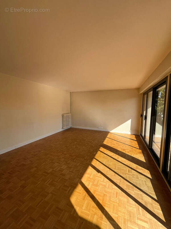 Appartement à SAINT-MAUR-DES-FOSSES