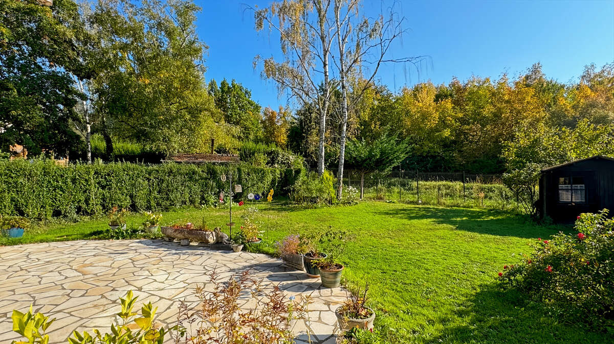 Maison à SAINT-NOM-LA-BRETECHE