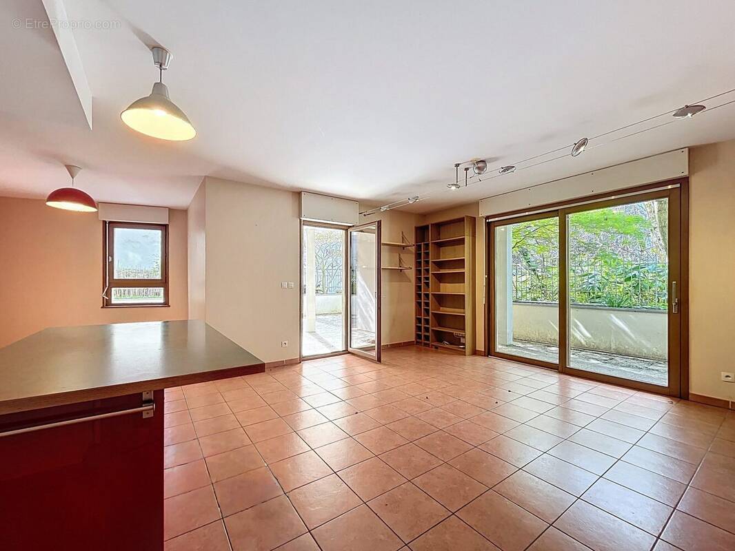 Pièce de vie - Appartement à GRENOBLE