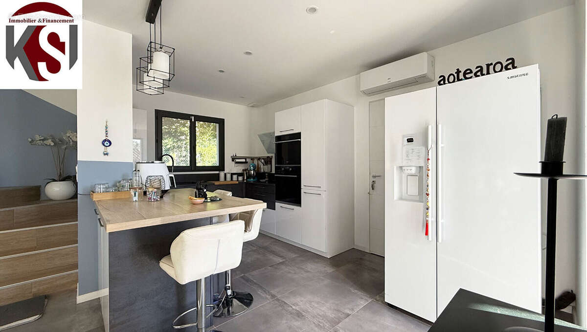 Maison à SEILLONS-SOURCE-D&#039;ARGENS