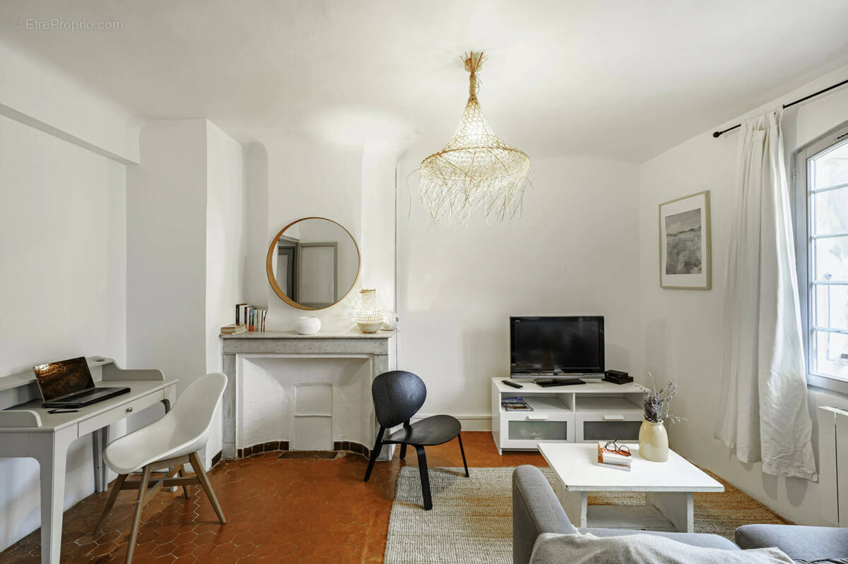 Appartement à MARSEILLE-2E