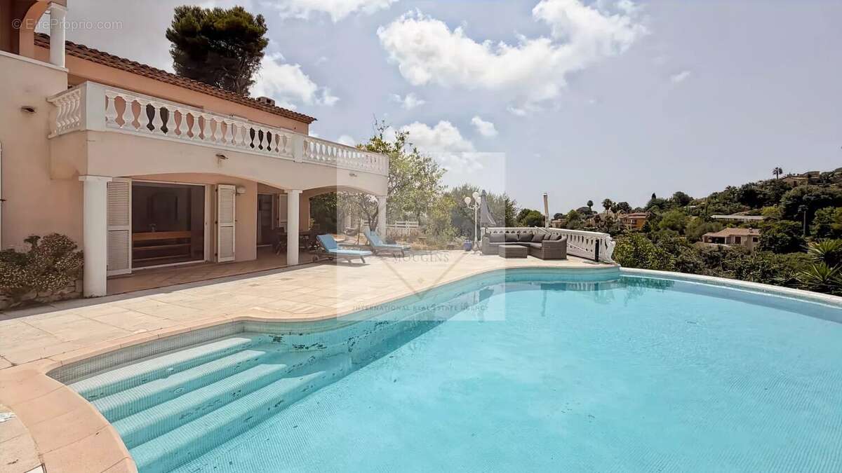 À vendre – villa de charme vue mer à antibes, calme absolu - photo 4