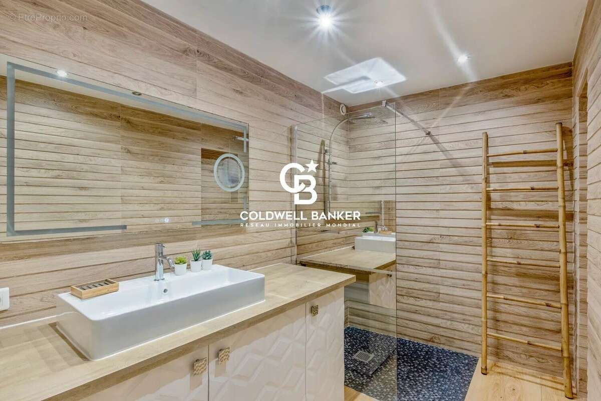 Appartement à LE LAVANDOU