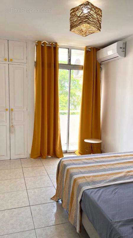 Appartement à POINTE-A-PITRE