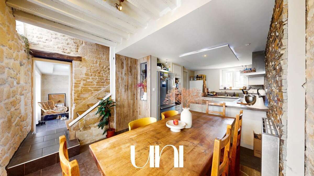 Maison 5 pièces 160 m² en pierre - photo 5