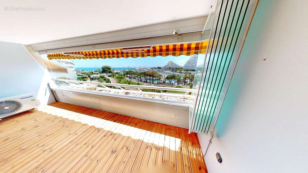 Appartement à VILLENEUVE-LOUBET