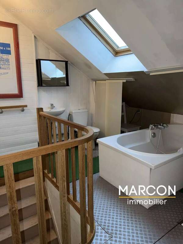 Maison à MOUTIER-MALCARD