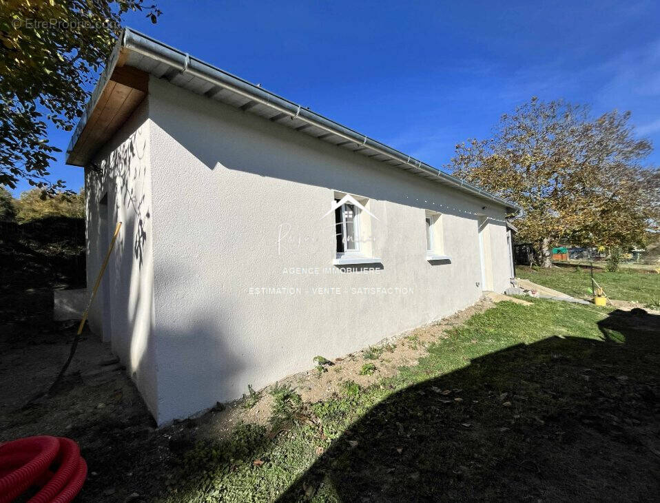 Couloir - Maison à OYRE