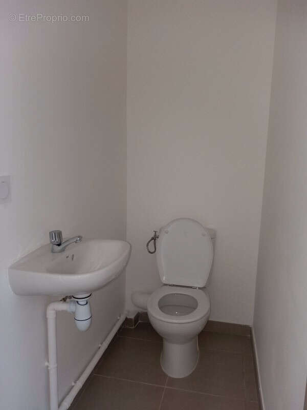 Appartement à REMIRE-MONTJOLY