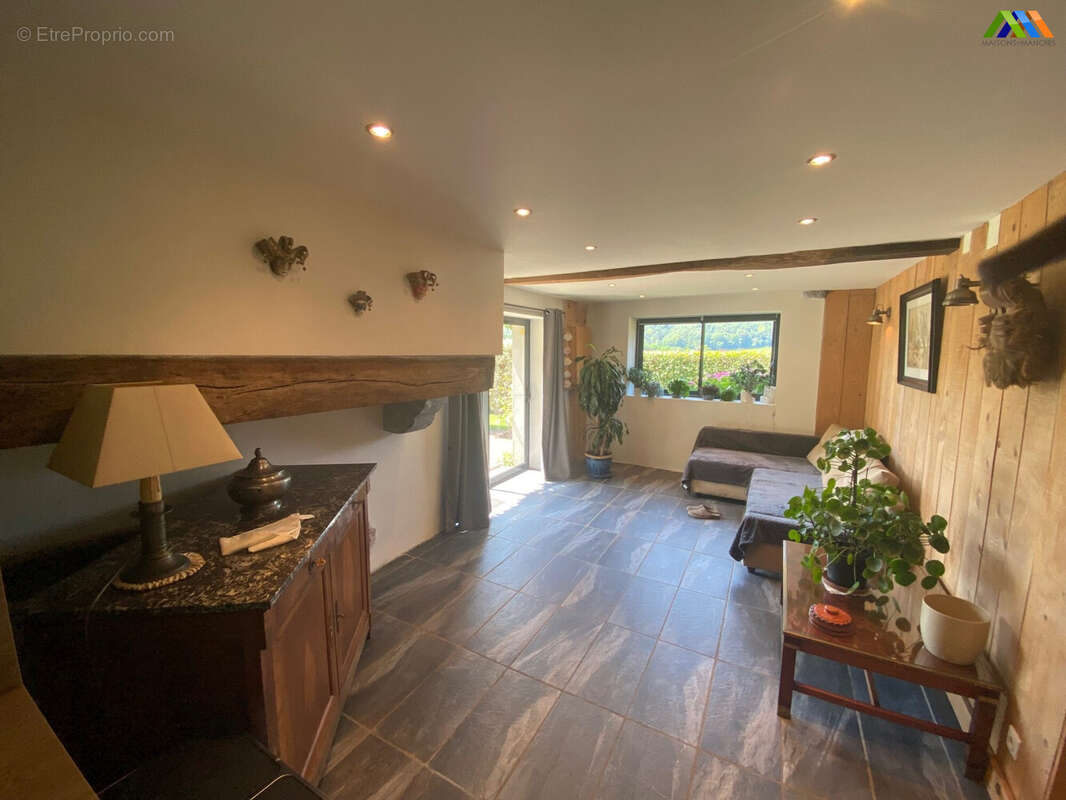 Maison 437 m² à Issor  - photo 6