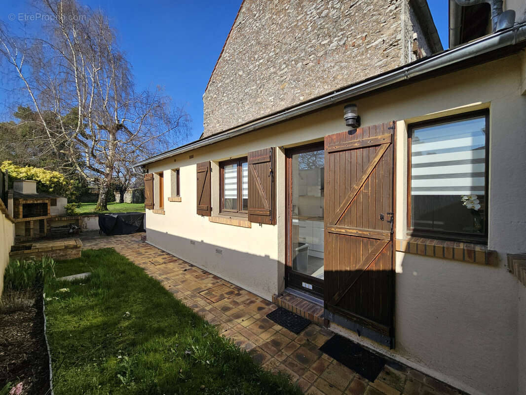 Maison à AUNEAU