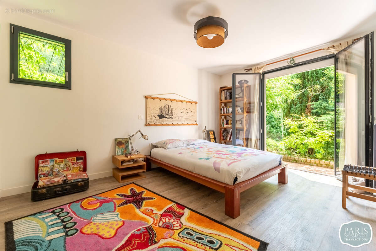 Maison à LE MESNIL-ESNARD