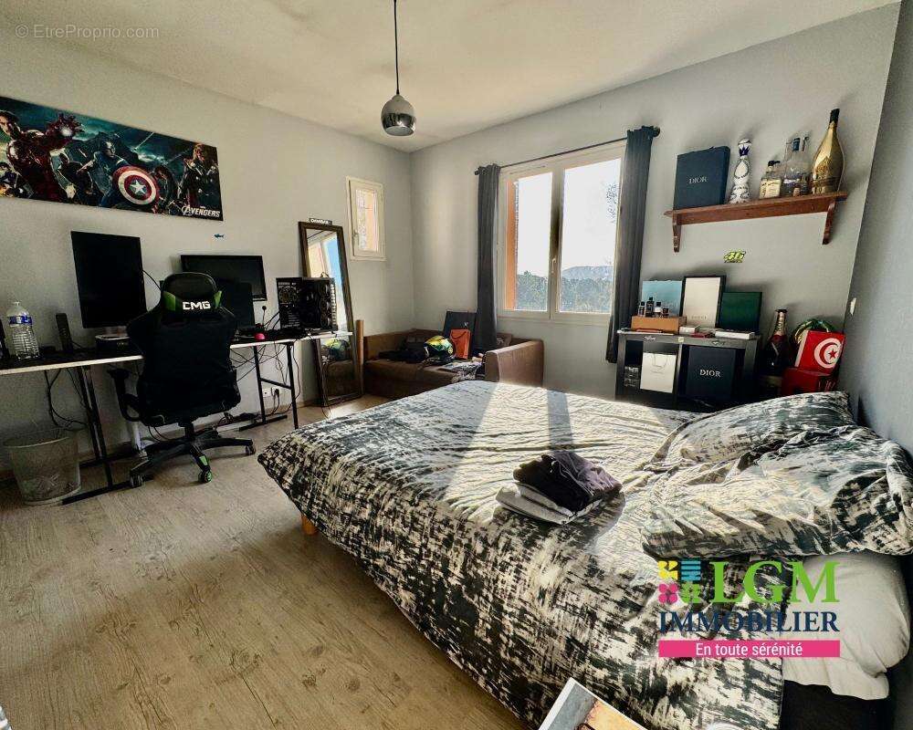 Maison à PLAN-DE-LA-TOUR