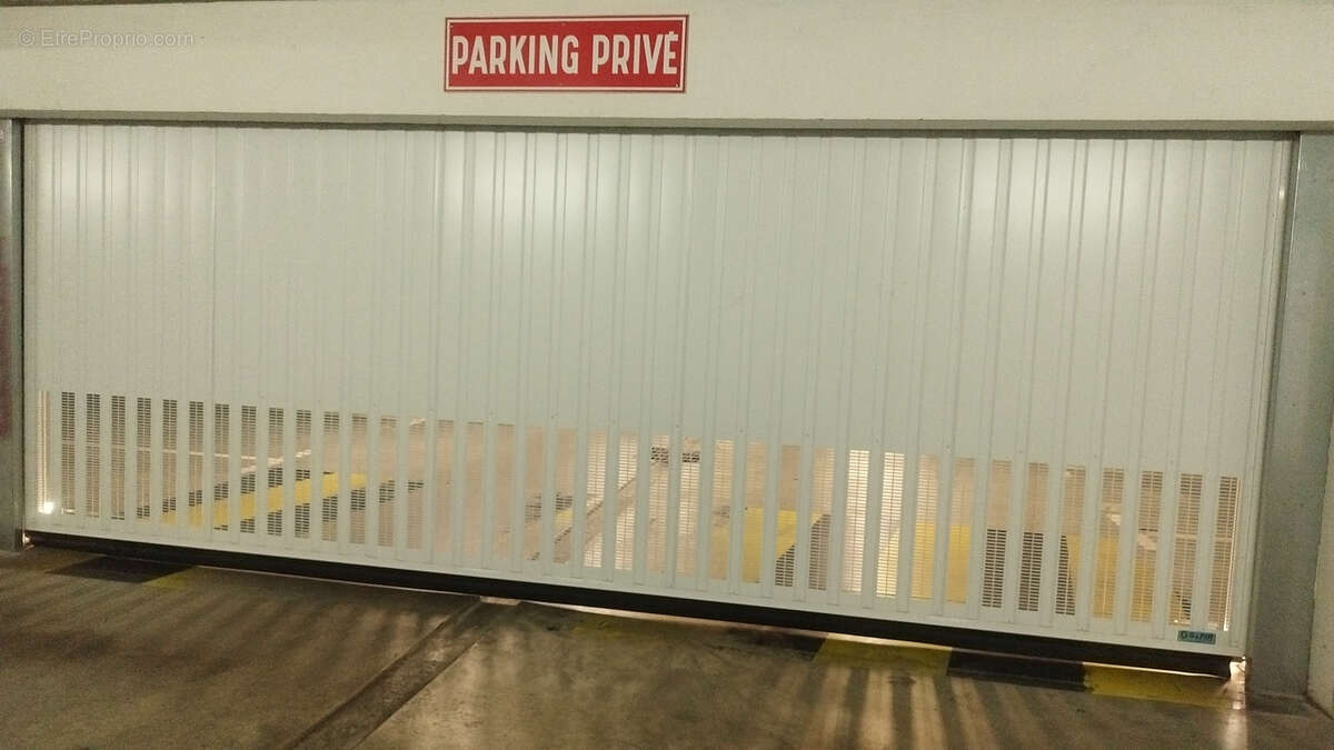 Place de parking en sous sol d'une copropriété fermée - photo 3