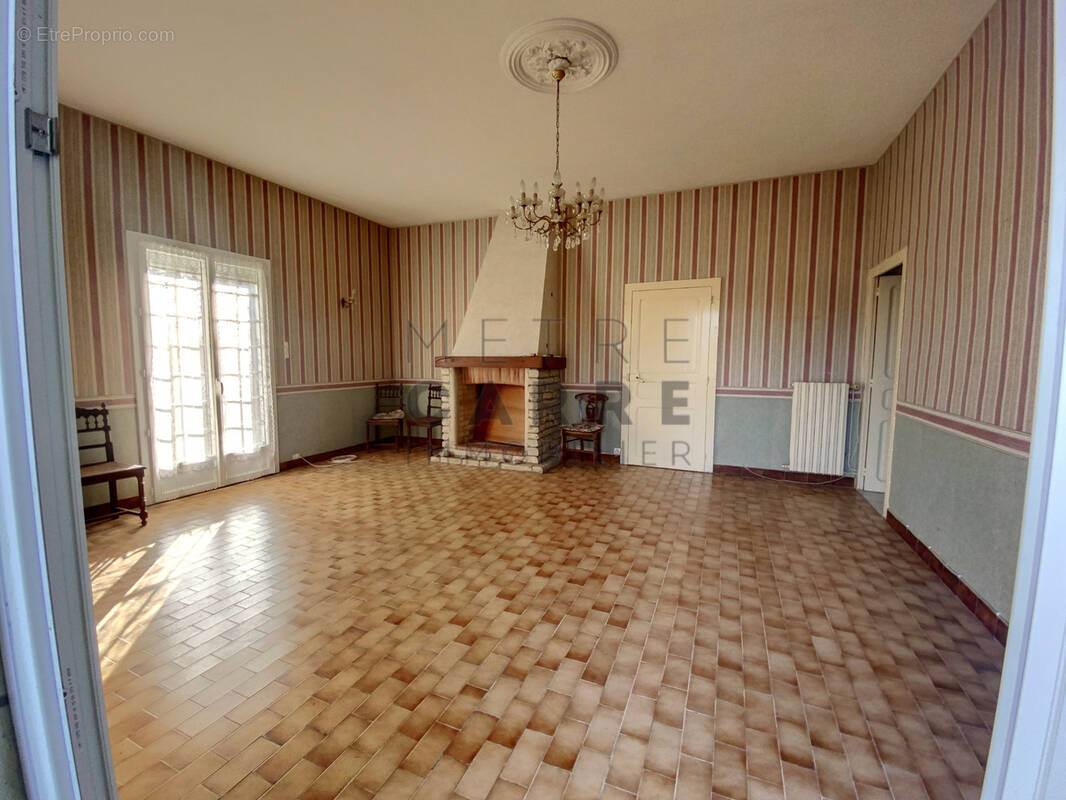 Maison à SAINT-SULPICE