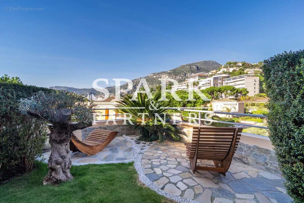 Appartement à ROQUEBRUNE-CAP-MARTIN