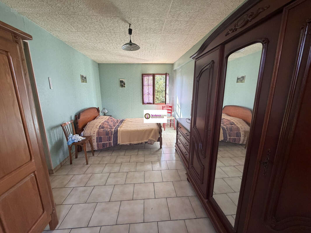 Maison à VILLAINES-LA-CARELLE
