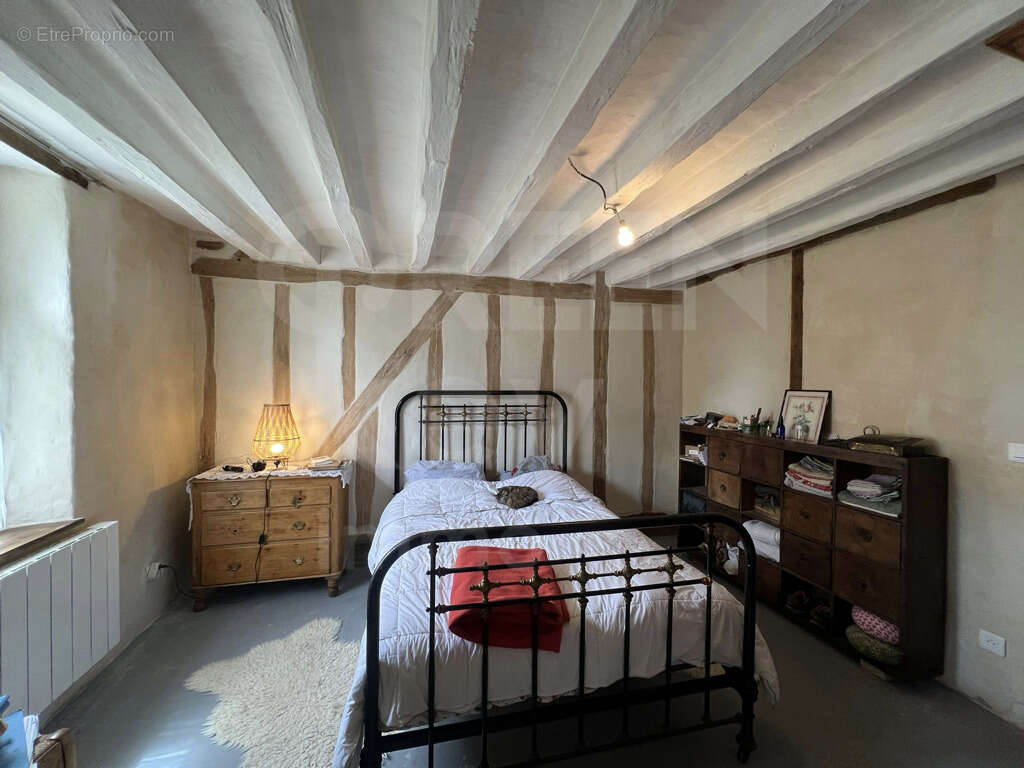 Maison à TANNERRE-EN-PUISAYE