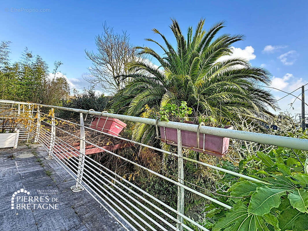 Maison à PLOUGONVELIN