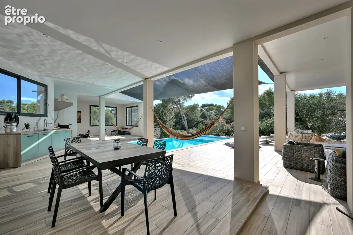 Maison contemporaine de plain-pied avec piscine et vue dégagée sur 3000m2 de parcelle - photo 2