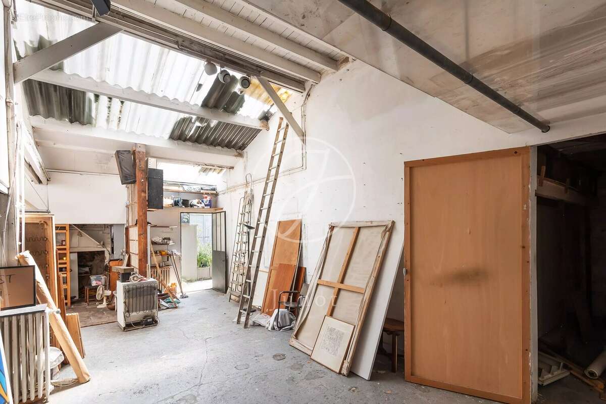 Commerce à PARIS-20E