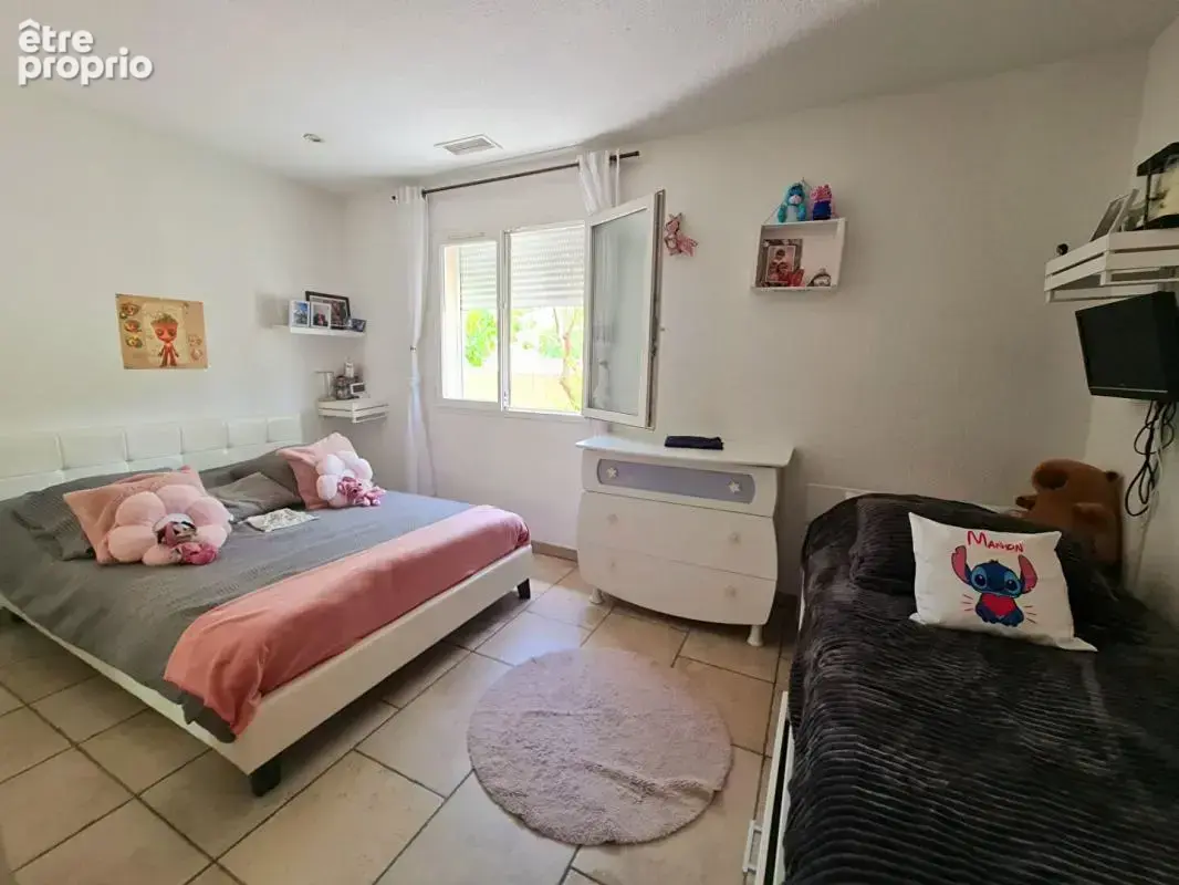 Alès - Maison  5 chambres avec Piscine sur 850 m2 de terrain - photo 11