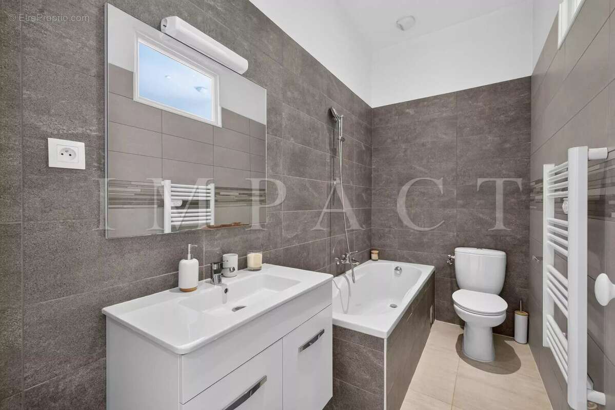 Cannes Petit Juas 3 pièces Bourgeois rénové à vendre - photo 6