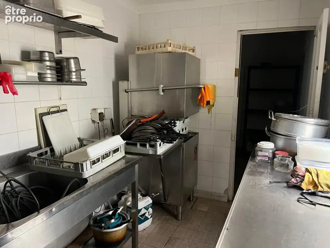 À vendre, restaurant avec murs et fonds de commerce, situé dans le secteur de Toulon Ouest - photo 5