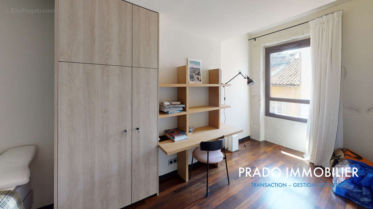 Appartement à MARSEILLE-1E