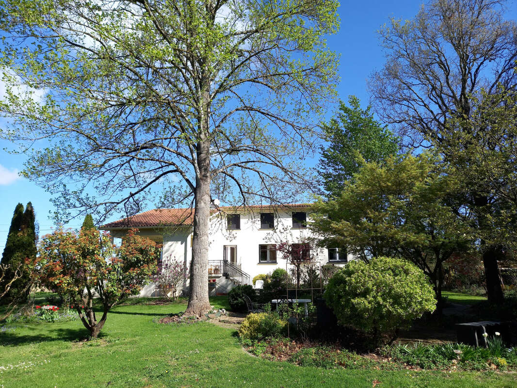 Maison à SAINT-NICOLAS-DE-LA-GRAVE