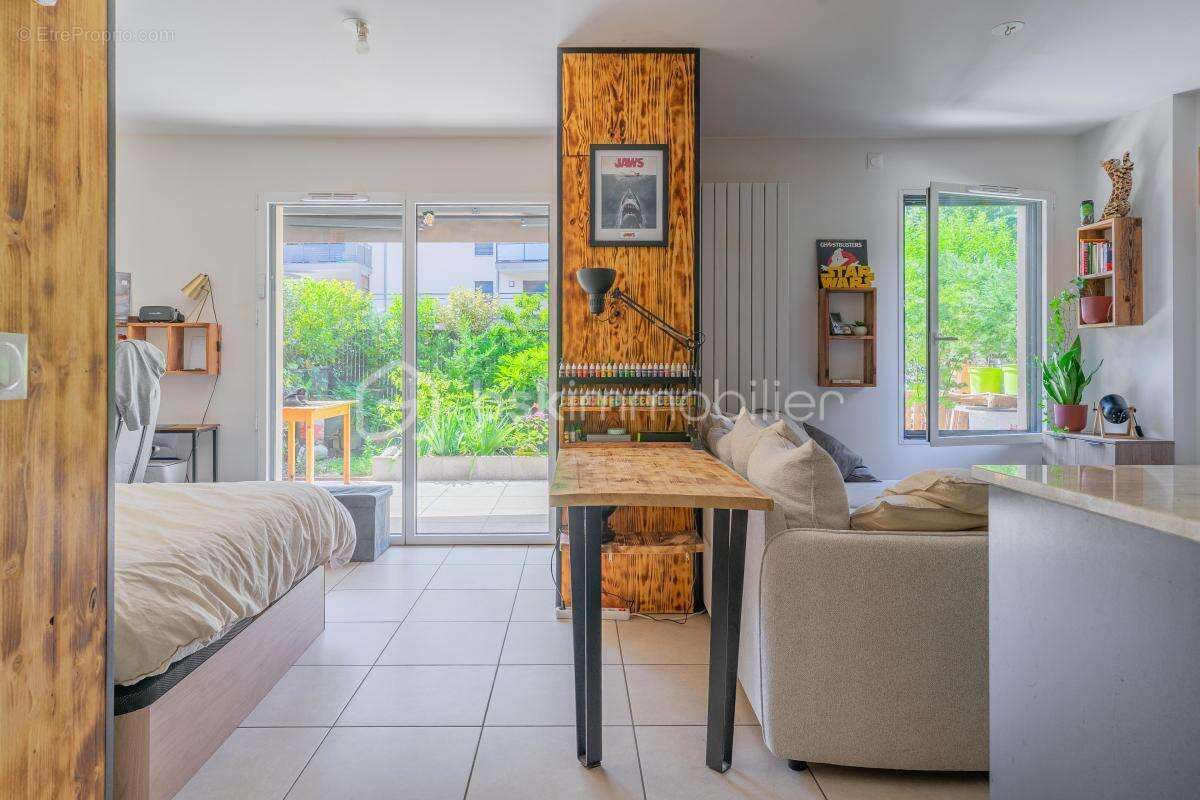 Appartement à POISY