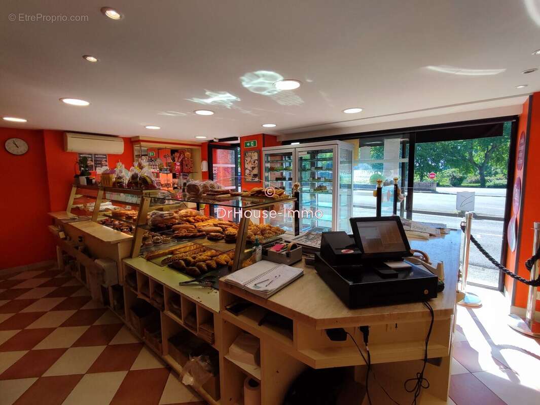 Commerce 156 m² à Blainville-Sur-Orne  - photo 2