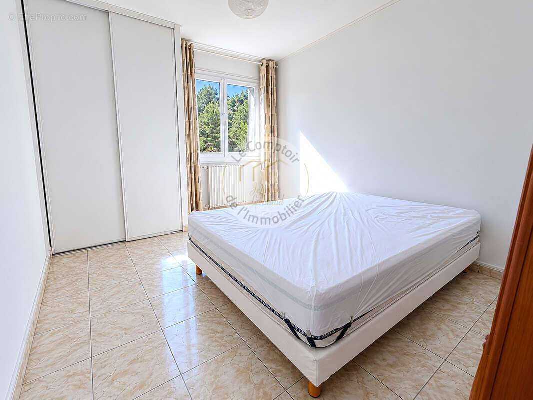 Appartement à MARSEILLE-9E